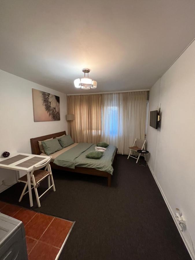 Kenzia Prive Apartment Bukares Bagian luar foto