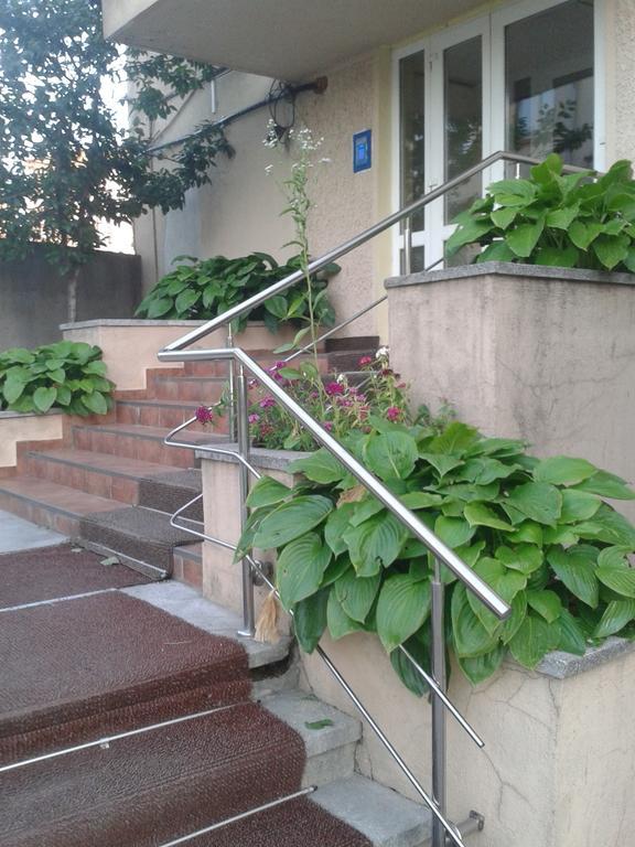 Kenzia Prive Apartment Bukares Ruang foto